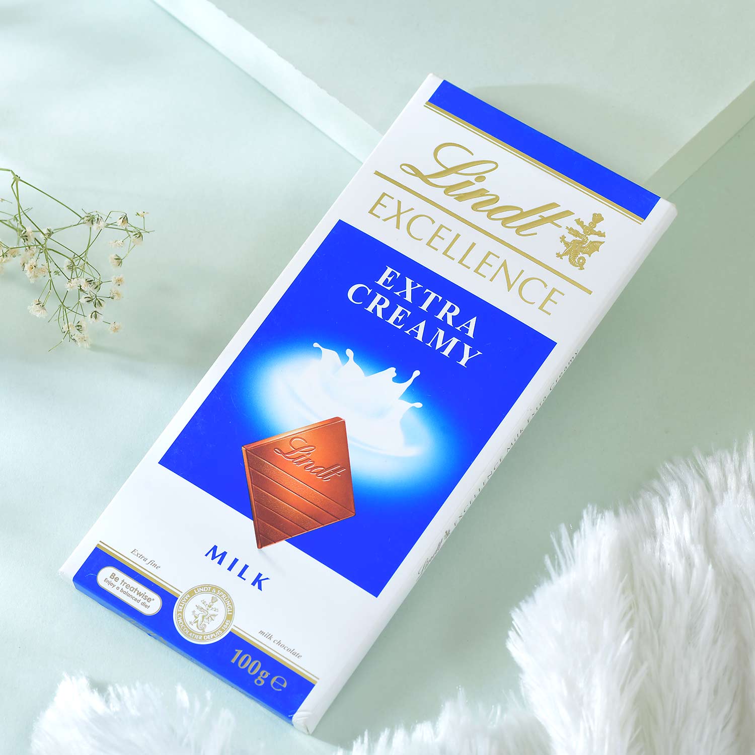 Rangoli Rakhi With Lindt Chocolate